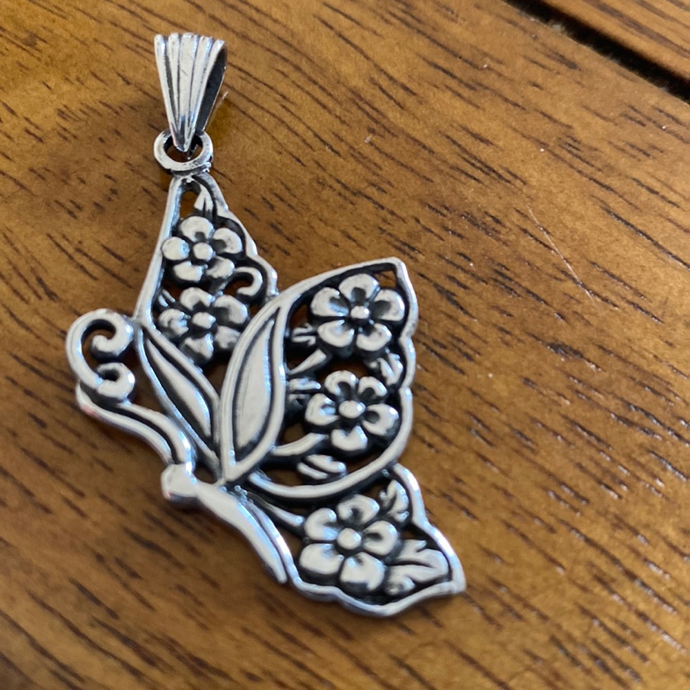 925 Floral Butterfly Pendant
